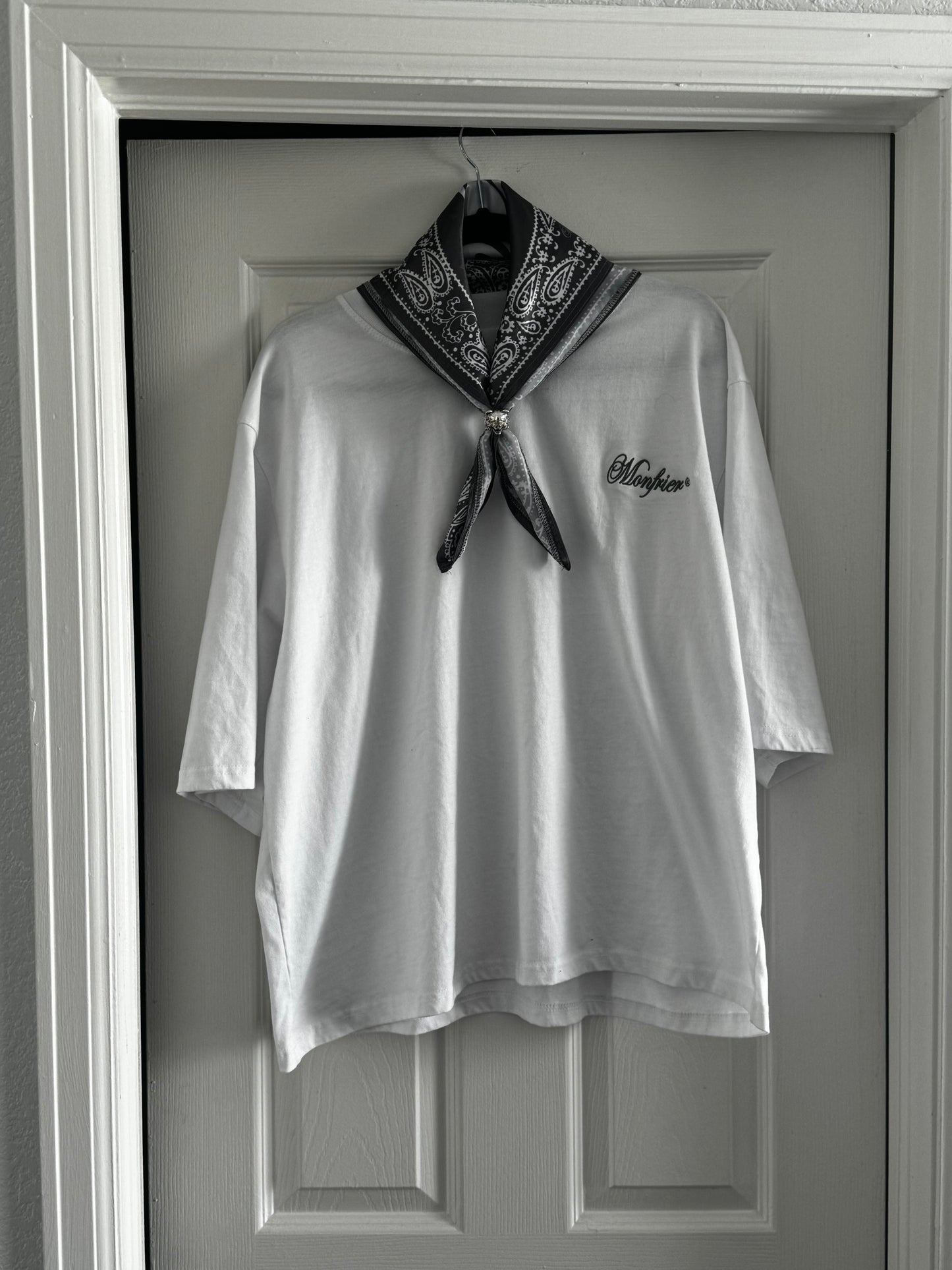 Gray embroidered Monfrier Signature Cropped Tee